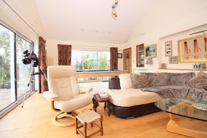 Sitting Room- click for photo gallery